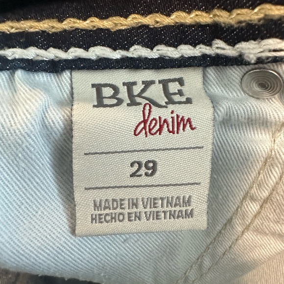 BKE Sabrina Bermuda Denim Shorts - Picture 14 of 14